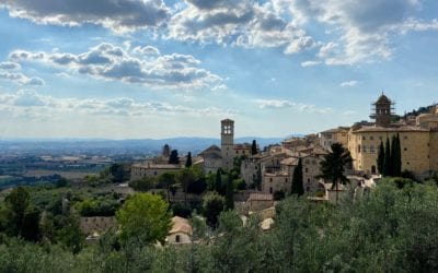 Women’s Travel Tip: Where to Find Delicious Views in Assisi, Italy
