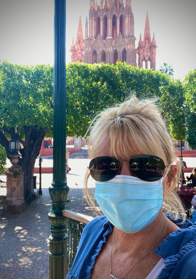 Carolyn standing in front of San Miguel de Allende Parraoquoi