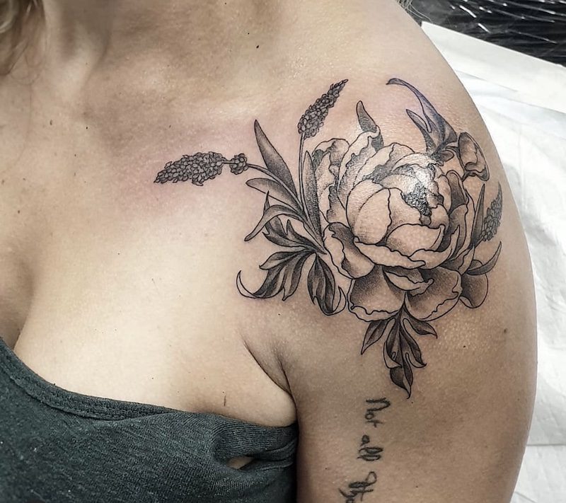 The peony-and-lavender shoulder piece Amanda had done at Tora Sumi in Sydney, Australia