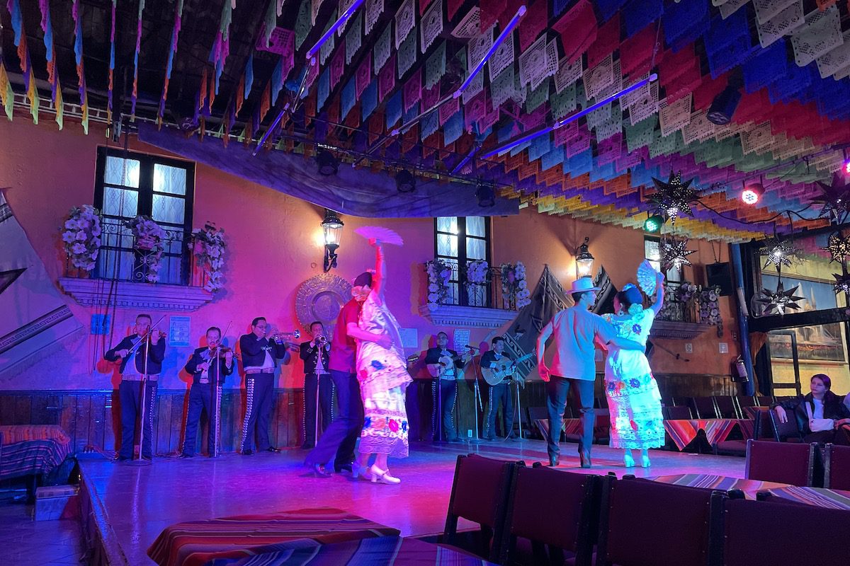 A Mariachi show in Gari Baldi, Mexico City