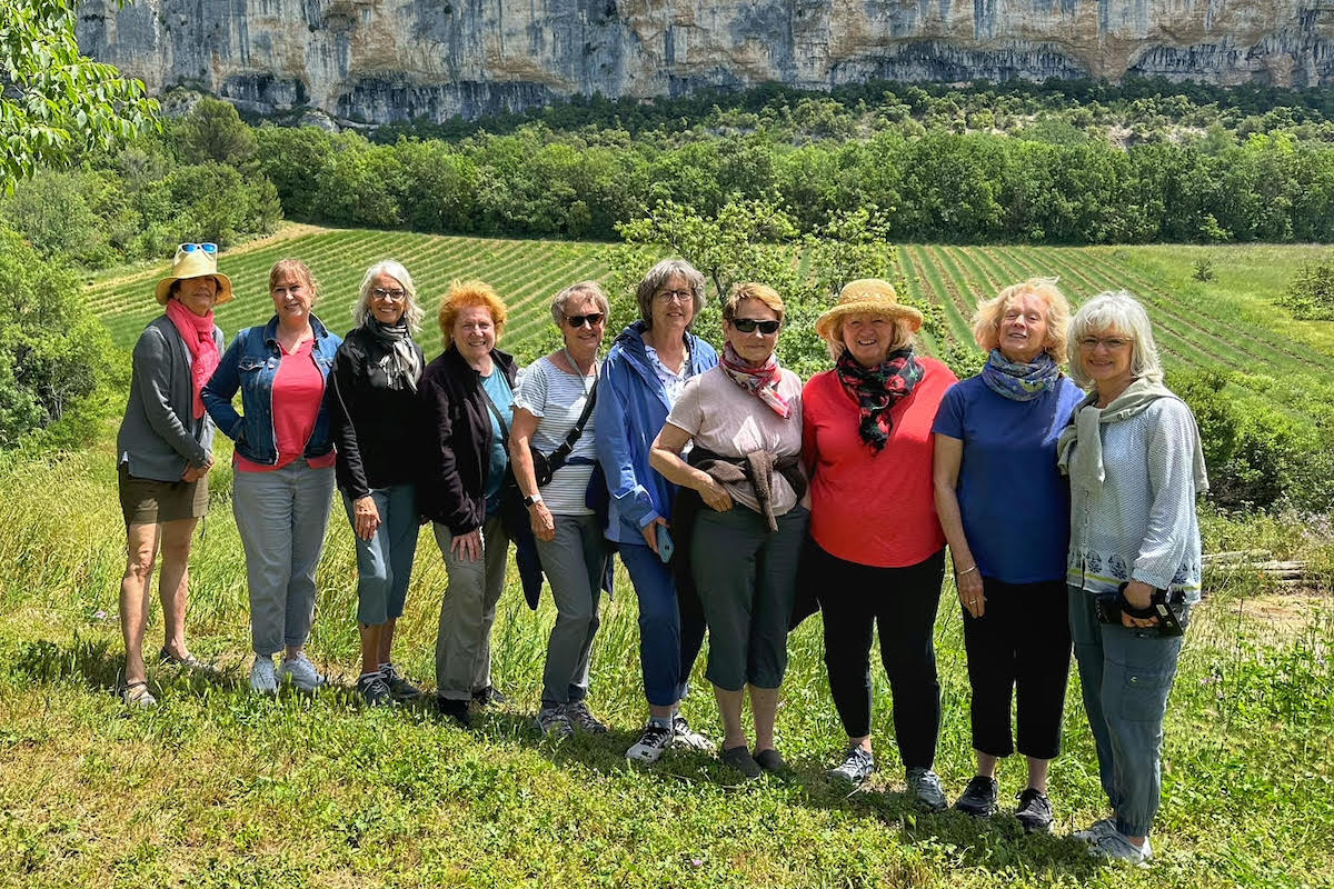 A group of travelers in Luberon