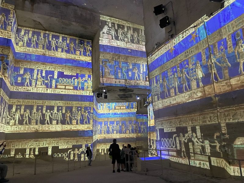 The extraordinary light show of the Carrière des Lumières, a must-see when you visit Les Baux de Provence