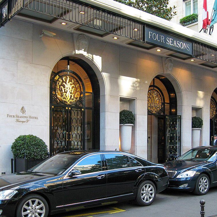 Exterior shot of Four Seasons Hotel George V Paris