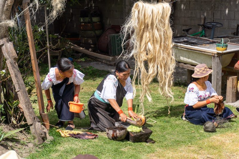 Indingenous women in Ecuador