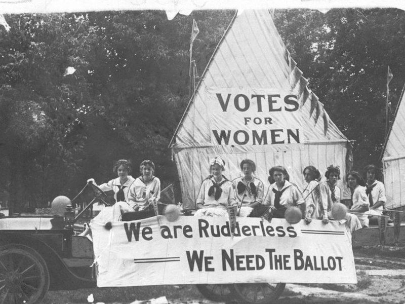 Oshkosh Equal Suffrage League in 4th of July parade,1912