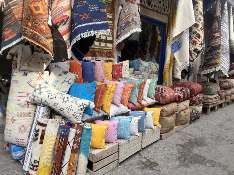 rugs and cushions for sale