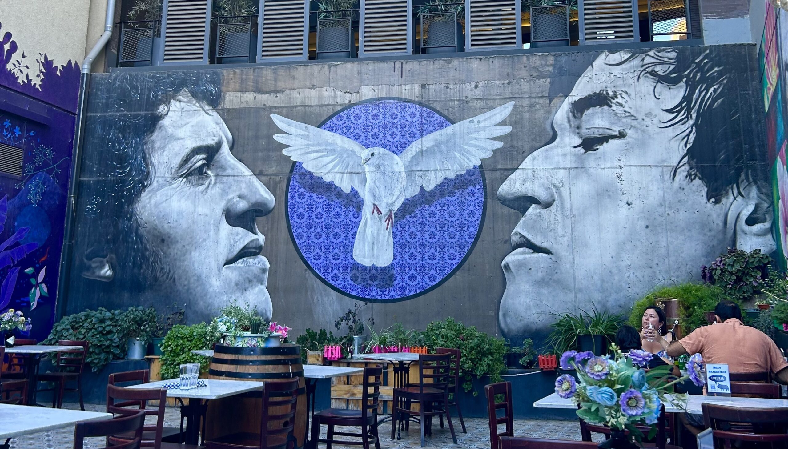 Santiago Laiguria Lastarria mural José Santos Guerra Chilean artist.
