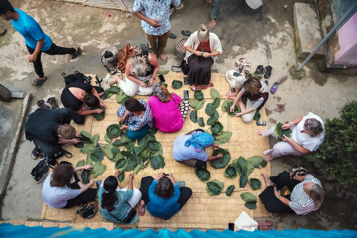 Sipting Homestay folding leaf bowls