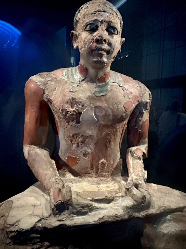 GEM Museum Ray statue