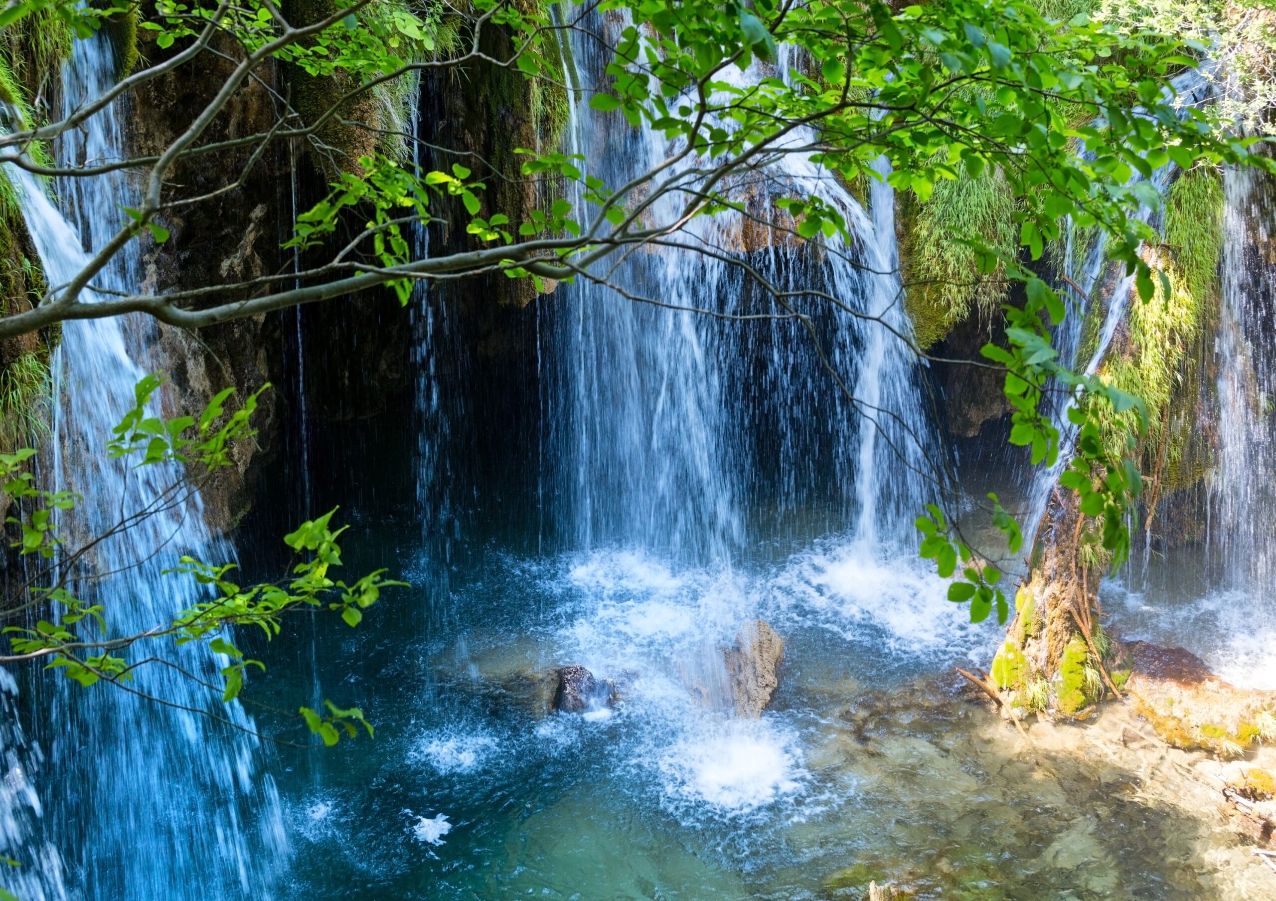 summer-view-of-beautiful-waterfall-and-grotto-pli-2026 (Plitvice Lakes National Park, Croatia
